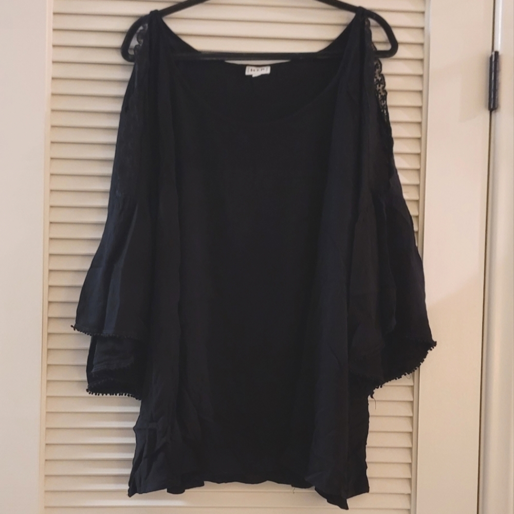 H.I.P. - (Plus-Size) Black Flowy Lace Cold-Shoulder Top With Flared Slee…